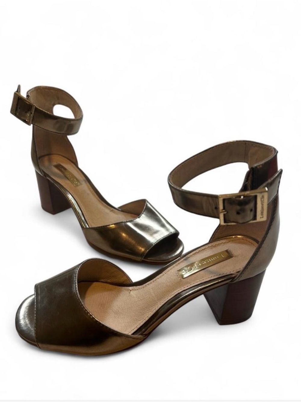 Louise et Cie Karisa Metallic Bronze
Ankle Cuff Block Heel Sandals W5 (EU35)